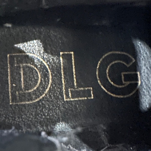 DLG Women’s Size 7 Brown Vegan Leather Chelsea Boot - Picture 9 of 9